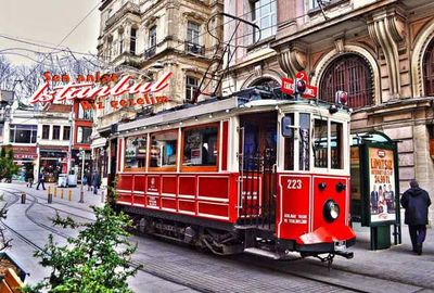 Karış Karış Beyoğlu Pera Arka Sokaklar Gezisi